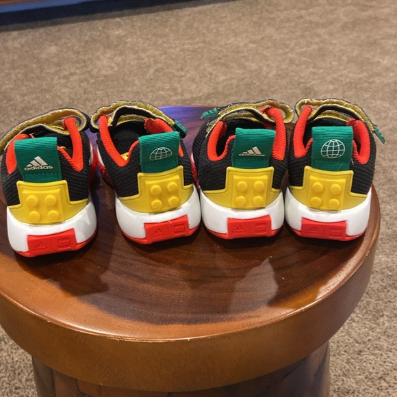 Adidas Lego sneakers super cool and in excellent condition! Toddler 7K US. - Picture 4 of 9